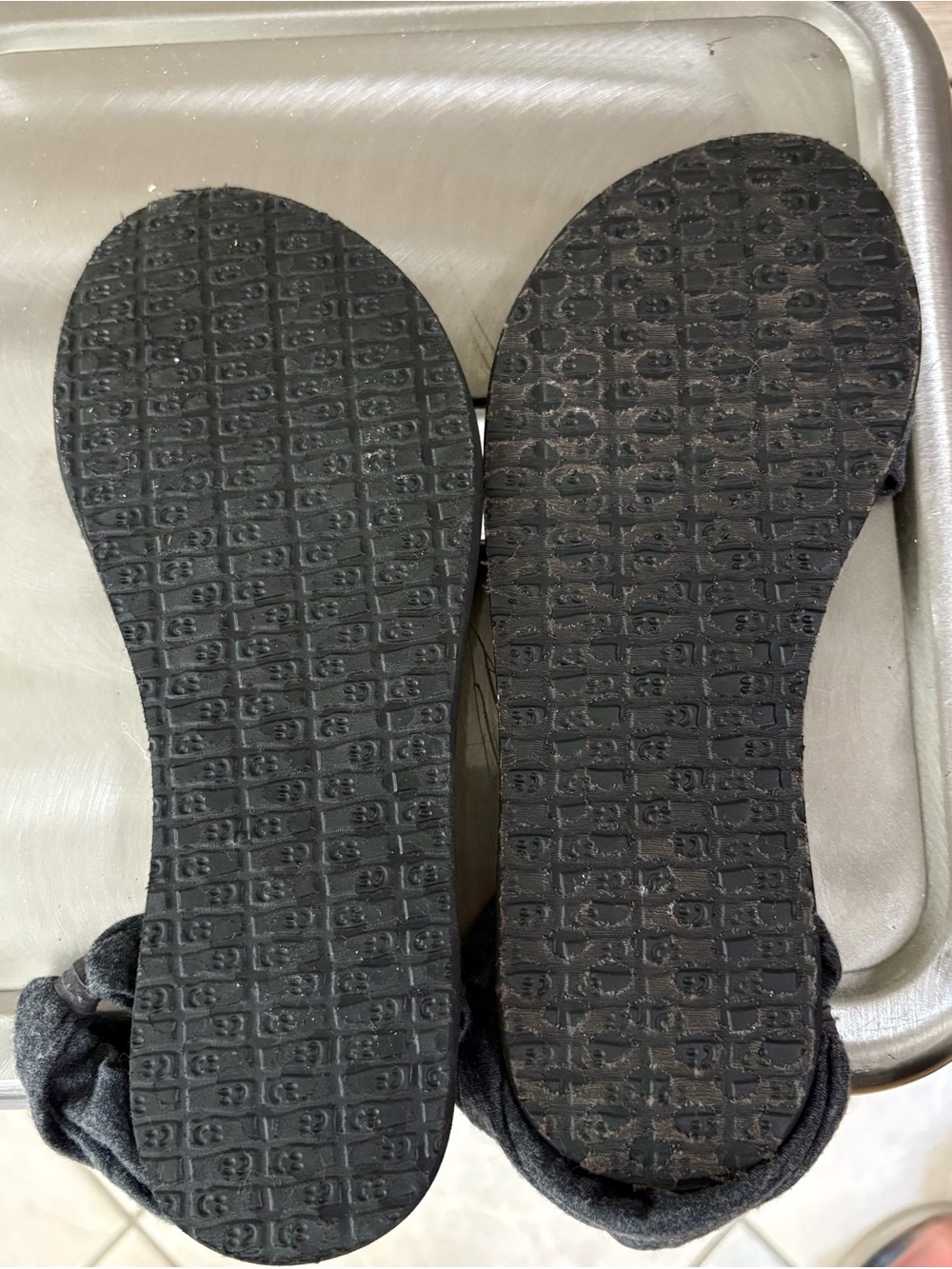 Sanuk Grey Fabric Strap Slide Sandals - Picture 4 of 4